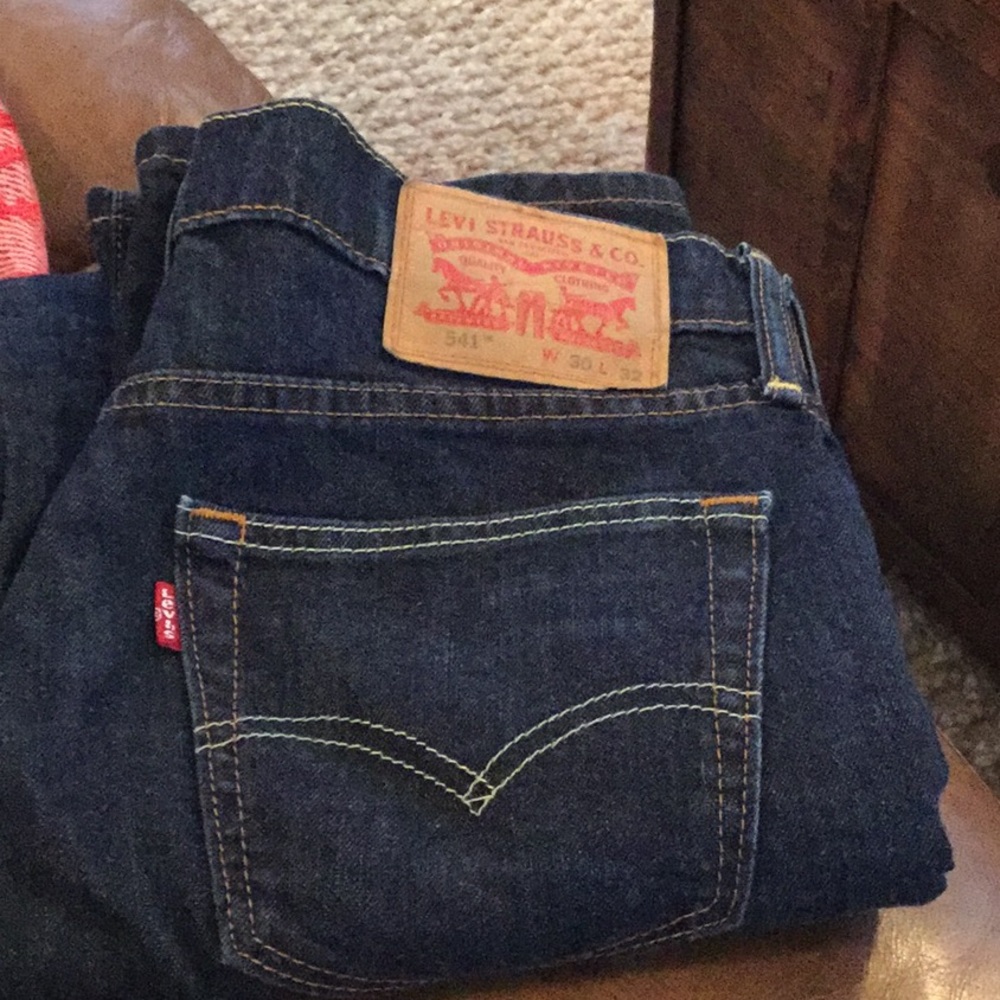 Levis Jeans 30 x 32, Red Tab